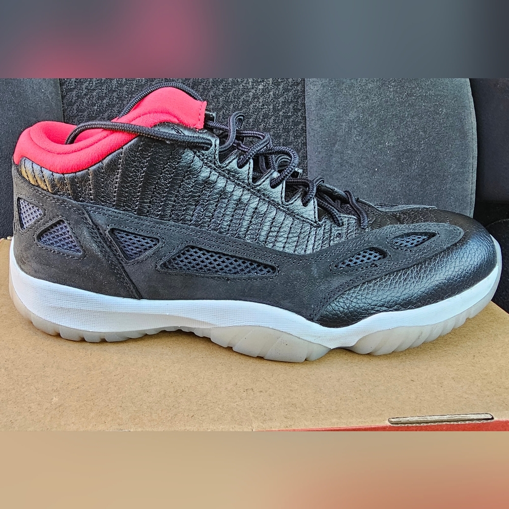 Jordan Retro 11 Breds